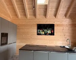 Tableau sur plexiglas Légumes frais en éclaboussure fond blanc